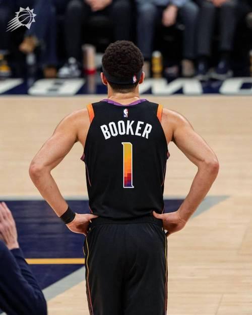 包含莱万多夫斯基遭遇三连败，公牛教练面临压力！的词条