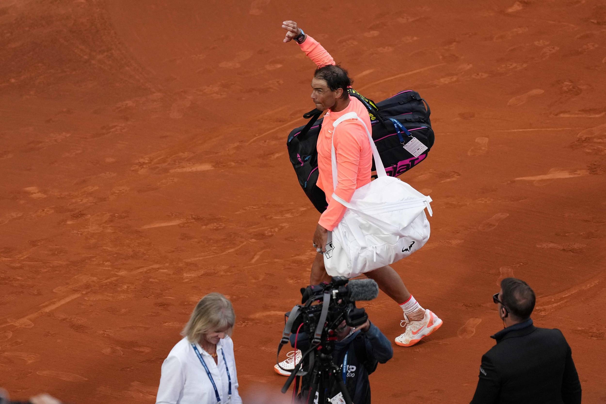 纳达尔遭遇三持续失利，巴塞罗那教练压力巨大！的简单介绍